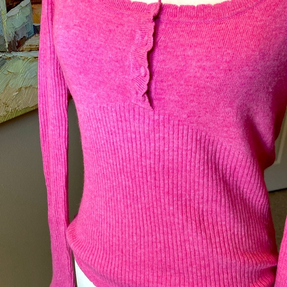 NAF NAF long sleeves pink sweater top. 10% wool. Great for cooler temperatures - Picture 4 of 8